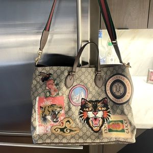 Gucci appliqué tote or shoulder bag. Great for work or moms!